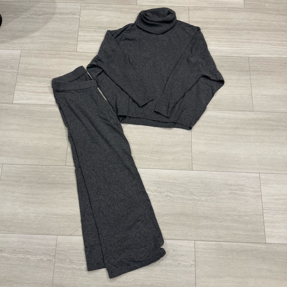 Gap Maternity Sweater Set